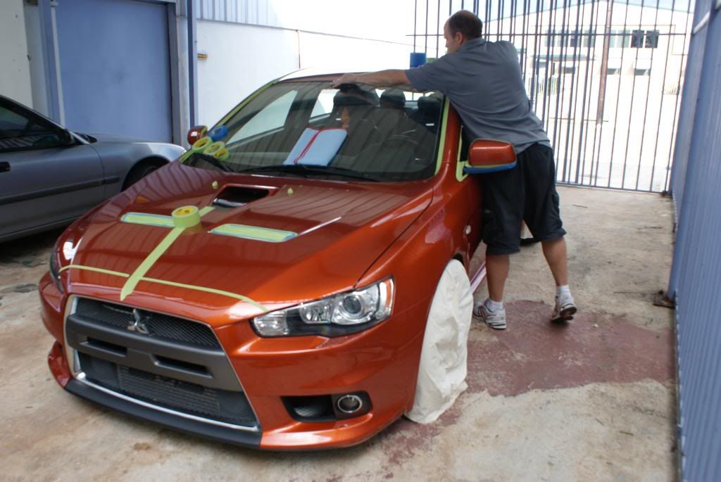 Rotor Glow Orange Evo X in Puerto Rico by AutoLavish